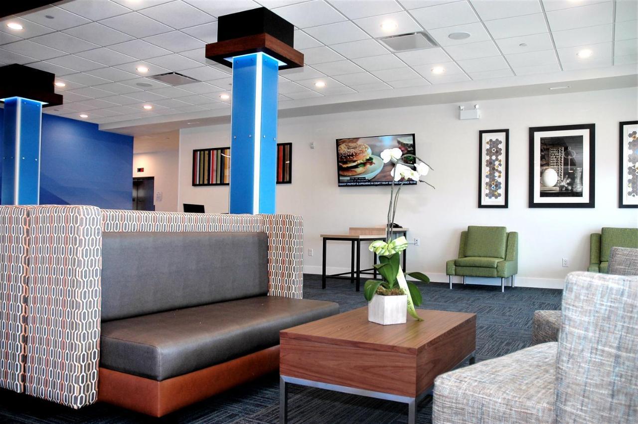 Holiday Inn Express & Suites - Edmonton Sw - Windermere By Ihg Exteriör bild