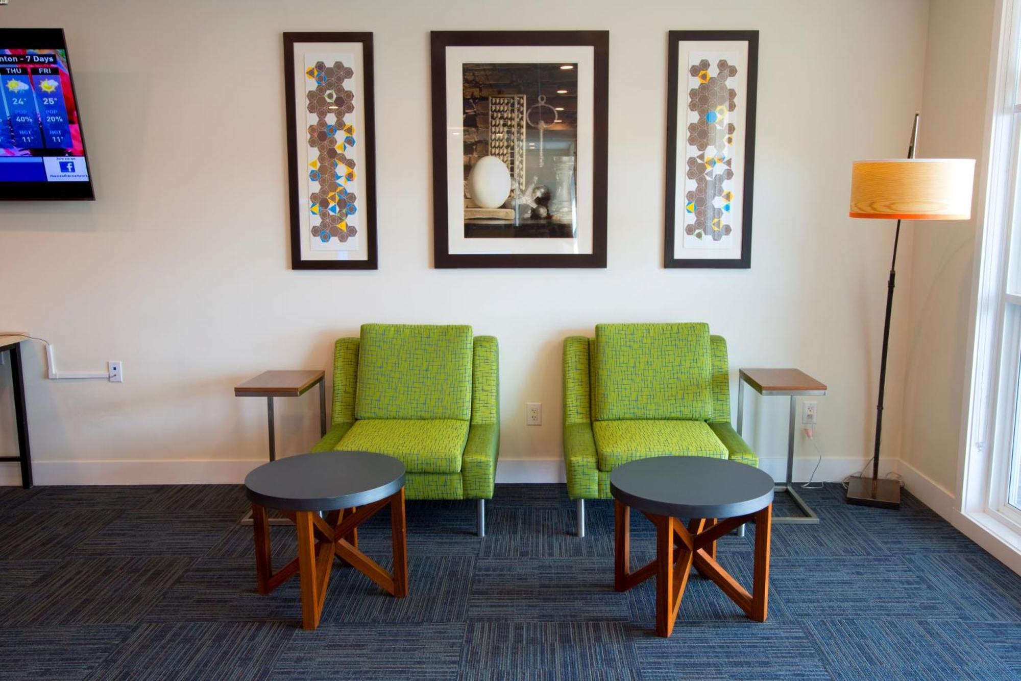 Holiday Inn Express & Suites - Edmonton Sw - Windermere By Ihg Exteriör bild
